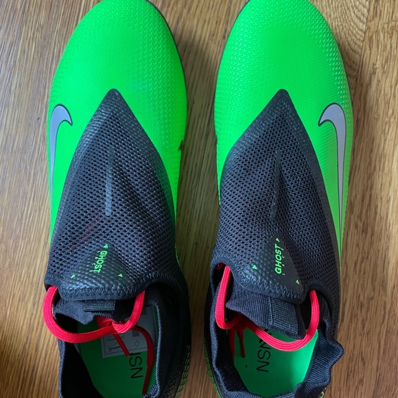 Nike Phantom Vision Soccer - Picture 3 of 4